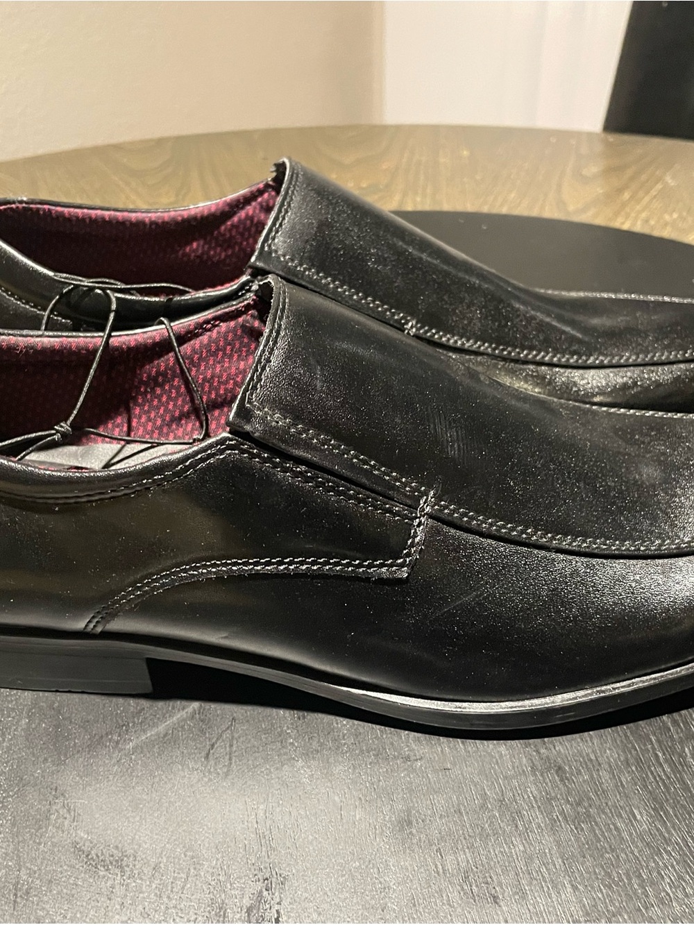 Perry Ellis Black Slip-On Dress Loafers with Burgundy Interior